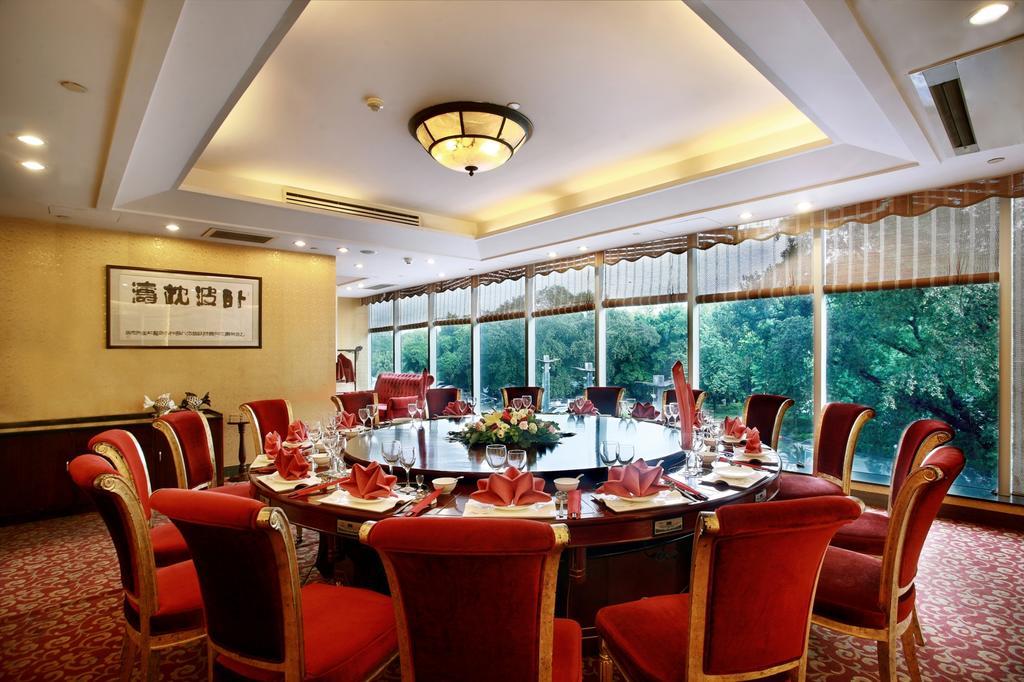 Lijiang Waterfall Hotel Guilin Exterior photo