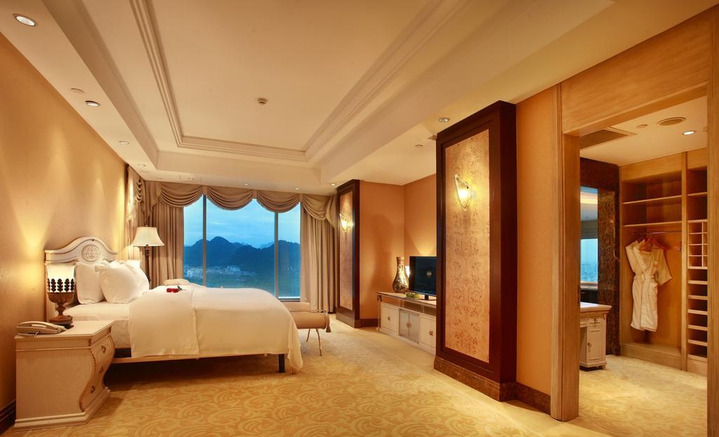 Lijiang Waterfall Hotel Guilin Exterior photo